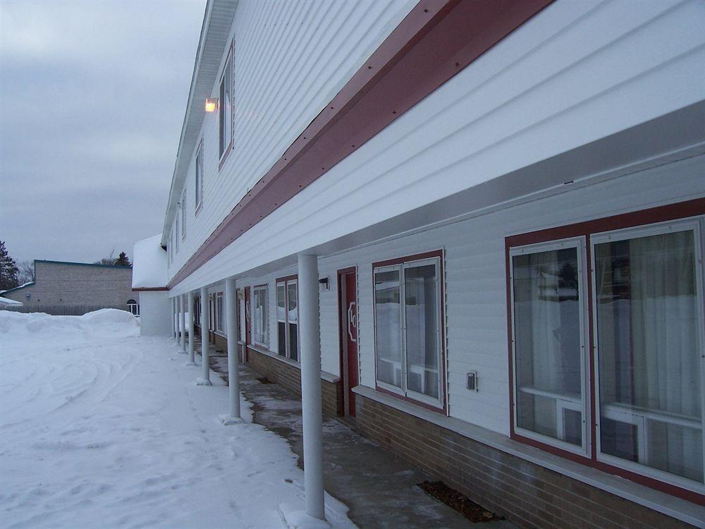 North Country American Inn Kalkaska Exterior foto